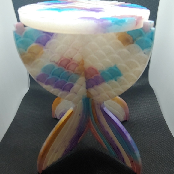 Mermaid and moonphase table - Picture 3 of 5